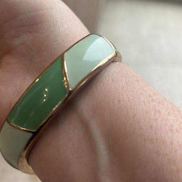 VTG Gold Tone Green Aqua Alternating Enamel Clamper Bangle Bracelet Wavy Unbrand - Picture 9 of 11